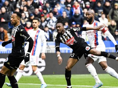 1200-L-ol-angers-mangani-frustr-dembl-savoure-les-dbuts-rvs-de-tet