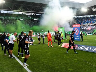 1200-L-saint-etienne-auxerre-les-magic-fans-enflamment-geoffroy-guichard