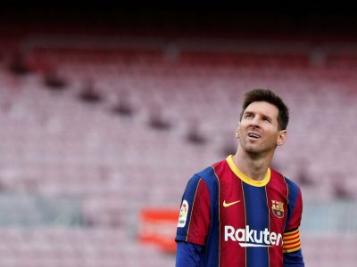 FILE PHOTO: Soccer Football - La Liga Santander - FC Barcelona v Celta Vigo - Camp Nou, Barcelona, Spain - May 16, 2021 Barcelona's Lionel Messi reacts REUTERS/Albert Gea/File Photo